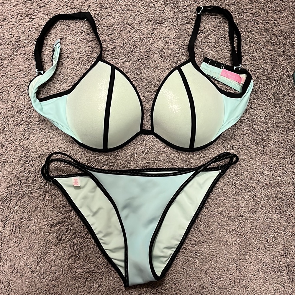 VS bikini